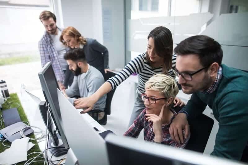 programación de tecnología en Colombia